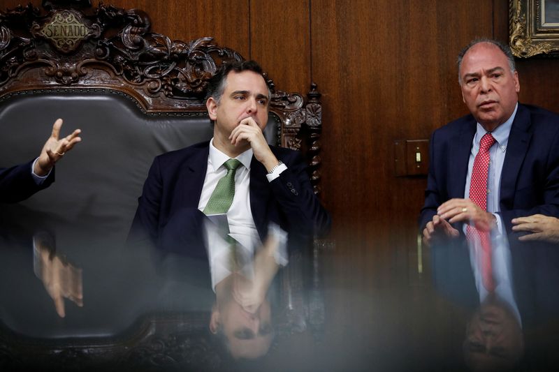 &copy; Reuters. President of Brazil's Senate Rodrigo Pacheco and Senator Fernando Bezerra attend a meeting with governors at the Federal Senate in Brasilia, Brazil June 8, 2022. REUTERS/Adriano Machado