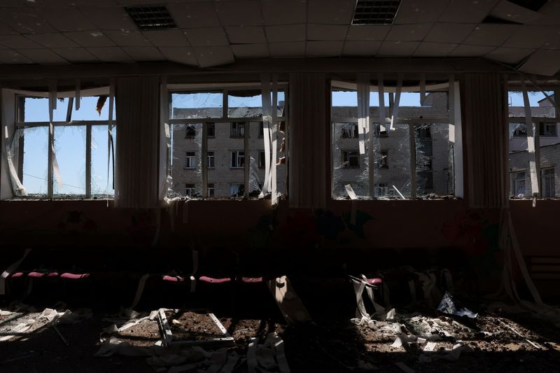 &copy; Reuters. Debris lies on the floor of an auditorium in a school that was hit in its yard by overnight shelling as Russia’s attack on Ukraine continues in Kharkiv, Ukraine, June 27, 2022. REUTERS/Leah Millis