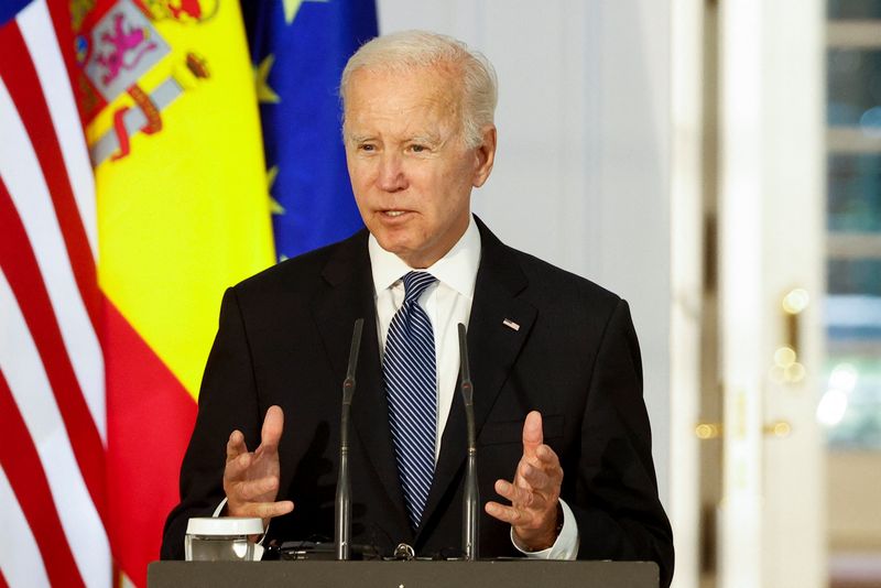 &copy; Reuters. FILE PHOTO: U.S. President Joe Biden attends a joint news conference with Spanish Prime Minister Pedro Sanchez at Moncloa Palace ahead of the NATO Summit in Madrid, Spain, June 28, 2022. REUTERS/Juan Medina
