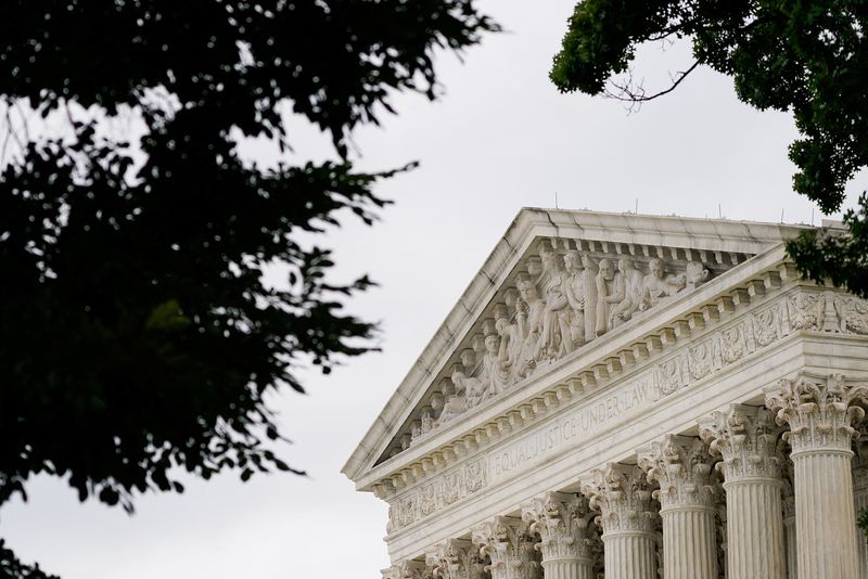 &copy; Reuters. FILE PHOTO: The U.S. Supreme Court building is seen in Washington, U.S., June 27, 2022. REUTERS/Elizabeth Frantz