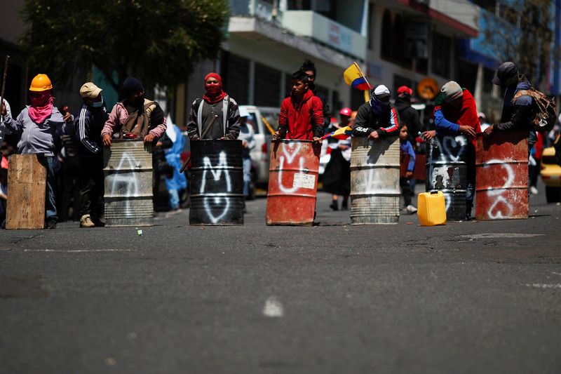 Producción de petróleo de Ecuador baja 1,8 millones de barriles durante protestas: ministerio