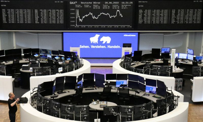 European stocks lose ground after three-day rally on recession fears