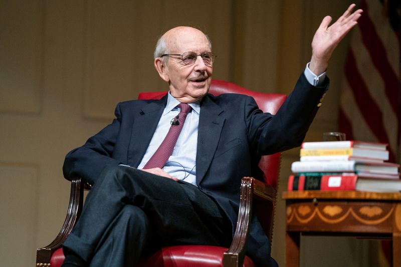 &copy; Reuters. FILE PHOTO: U.S. Supreme Court Justice Stephen Breyer speaks during an event at the Library of Congress for the 2022 Supreme Court Fellows Program hosted by the Law Library of Congress, in Washington, U.S. February 17, 2022. Evan Vucci/Pool via REUTERS/Fi