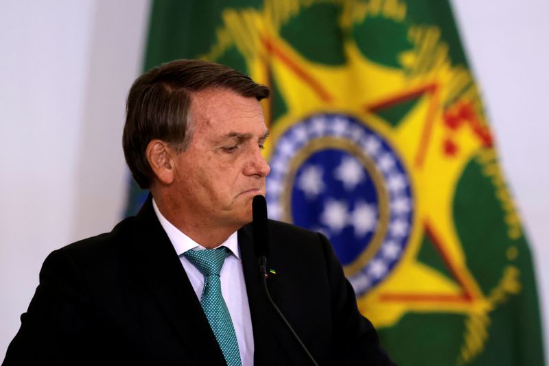 Uma CPI está quase saindo de um assunto que parece encerrado, diz Bolsonaro