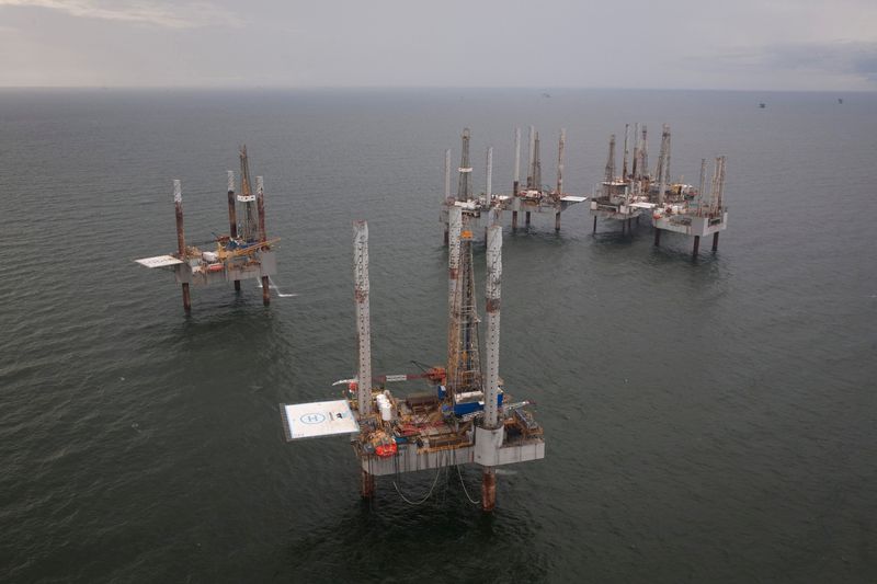 &copy; Reuters. FILE PHOTO: Unused oil rigs sit in the Gulf of Mexico near Port Fourchon, Louisiana August 11, 2010.  REUTERS/Lee Celano//File Photo