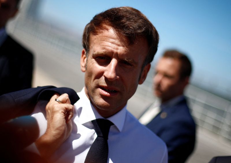 &copy; Reuters. Le président français Emmanuel Macron a déclaré jeudi qu'un cadre juridique était nécessaire pour empêcher l'exploitation minière en eaux profondes de continuer, et a appelé les pays à mettre leurs ressources financières et scientifiques pour m