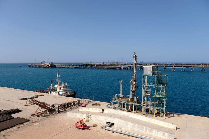 &copy; Reuters. ميناء راس لانوف في ليبيا - صورة من أرشيف رويترز. 