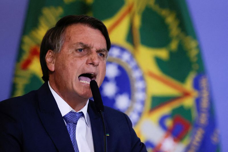 &copy; Reuters. Presidente Jair Bolsonaro discursa durante cerimônia no Palácio do Planalto
07/06/2022 REUTERS/Ueslei Marcelino