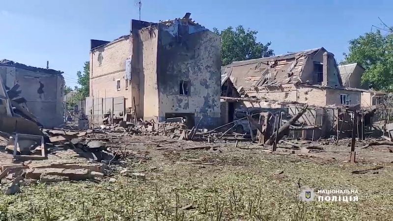 &copy; Reuters. بناية متضررة من القصف الروسي في باخموت بدونيتسك شرق أوكرانيا في صورة ثابتة حصلت عليها رويترز يوم السبت من فيديو على وسائل تواصل اجتماعي نشر