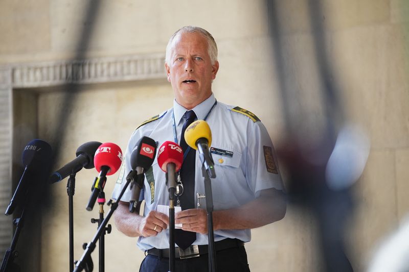 &copy; Reuters. Inspetor-chefe da polícia de Copenhague, Soeren Thomassen, fala com a imprensa em Copenhague
04/07/2022 Ritzau Scanpix/Martin Sylvest via REUTERS