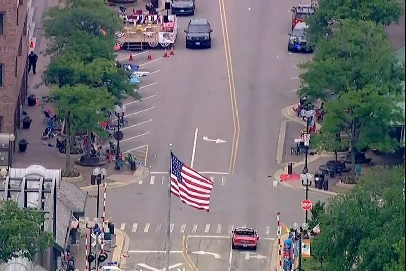 米シカゴの独立記念日パレードで銃撃、6人死亡　容疑者拘束