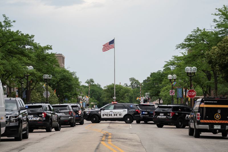Fourth of July shooter on rooftop kills 6 in Chicago's Highland Park suburb