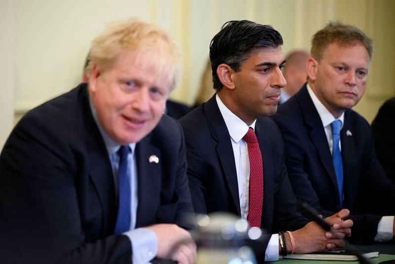 &copy; Reuters. British Chancellor of the Exchequer Rishi Sunak listens as British Prime Minister Boris Johnson addresses his cabinet on the day of the weekly cabinet meeting in Downing Street, London, Britain June 7, 2022. Leon Neal/Pool via REUTERS
