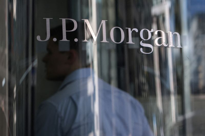 JPMorgan fined $850,000 for alleged swap reporting failures