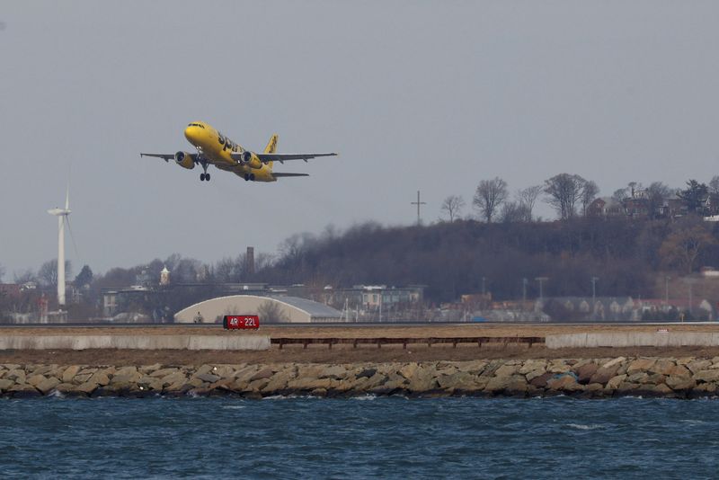 U.S. shifts peak-hour flight approvals to Spirit Airlines at Newark