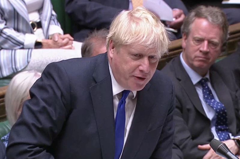 &copy; Reuters. رئيس الوزراء البريطاني بوريس جونسون خلال جلسة البرلمان يوم الأربعاء في صورة عبر تلفزيون رويترز. (تستخدم الصورة للأغراض التحريرية فقط)