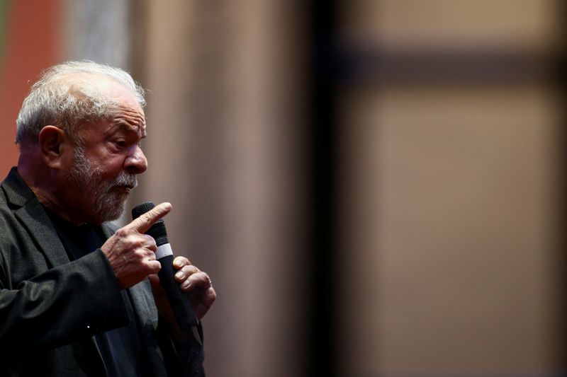 &copy; Reuters. Ex-presidente Luiz Inácio Lula da Silva faz discurso durante evento
27/05/2022
REUTERS/Carla Carniel