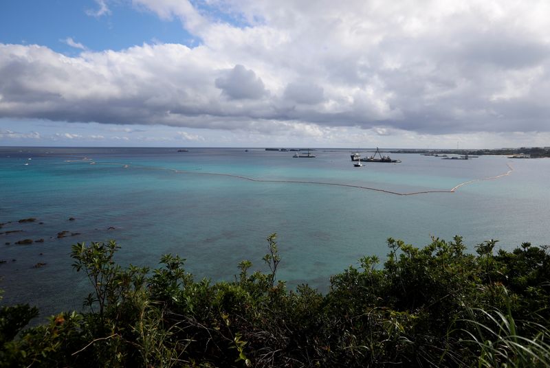 &copy; Reuters. FOTO DE ARCHIVO. Imagen referencial de la zona costera de Nago, en la isla sur de Okinawa, prefectura de Okinawa, Japón. 25 de octubre de 2021. REUTERS/Issei Kato