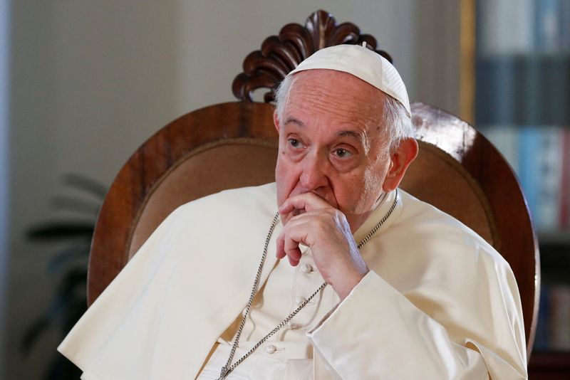 &copy; Reuters. Pope Francis looks on during an exclusive interview with Reuters, at the Vatican, July 2, 2022. REUTERS/Remo Casilli