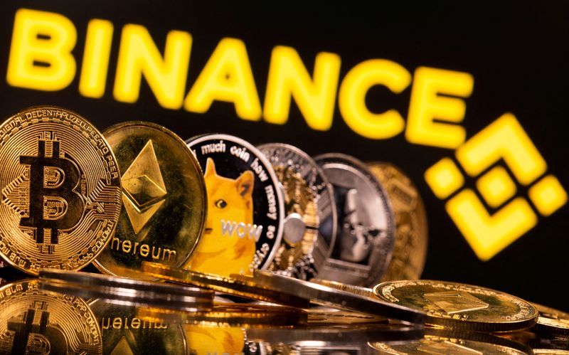 © Reuters. Representações das criptomoedas Bitcoin, Ethereum, DogeCoin, Ripple e Litecoin em frente ao logotipo da Binance
28/06/2021
REUTERS/Dado Ruvic/Illustration