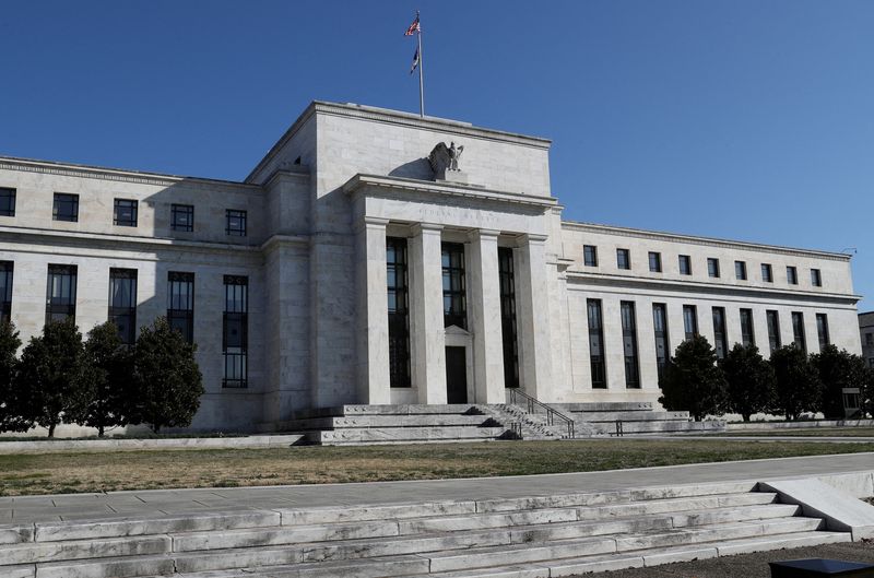 &copy; Reuters. FILE PHOTO: Federal Reserve Board building on Constitution Avenue is pictured in Washington, U.S., March 19, 2019. REUTERS/Leah Millis