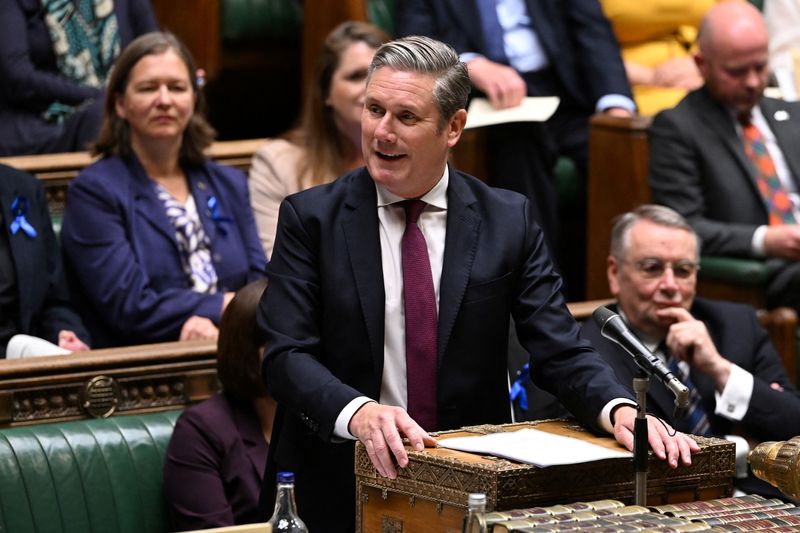 &copy; Reuters. Britain's opposition Labour Party leader, Keir Starmer speaks during Prime Minister's Questions at the House of Commons in London, Britain June 22, 2022. UK Parliament/Jessica Taylor/Handout via REUTERS