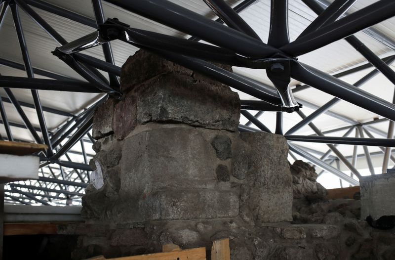 &copy; Reuters. A view of a roof over ruins at the Templo Mayor, one of Mexico's most important ancient sites, which is undergoing reconstruction after being damaged in a major storm, in Mexico City, Mexico July 7, 2022. REUTERS/Henry Romero