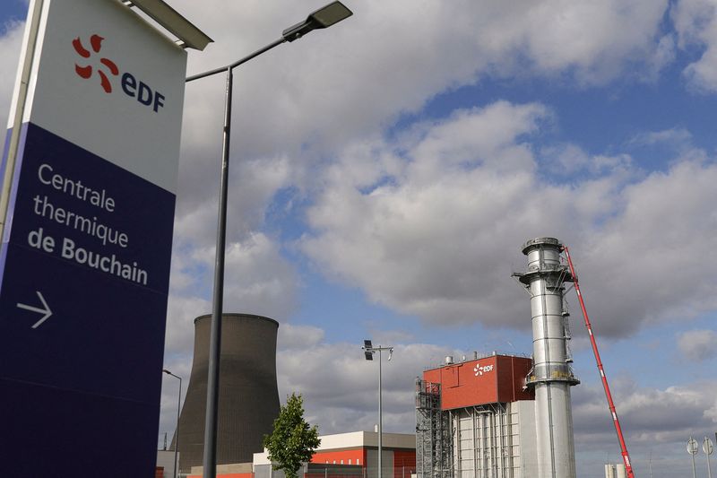 &copy; Reuters. FILE PHOTO: A general view of the 585 megawatt EDF gas-fired power plant in Bouchain, near Valenciennes, France, July 7, 2022. REUTERS/Pascal Rossignol/File Photo