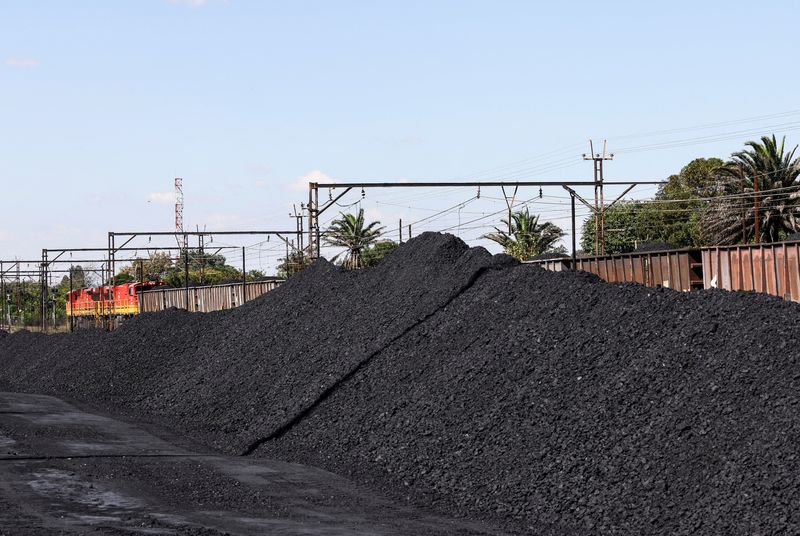 &copy; Reuters. Carvão mineral. REUTERS/Siphiwe Sibeko/File Photo