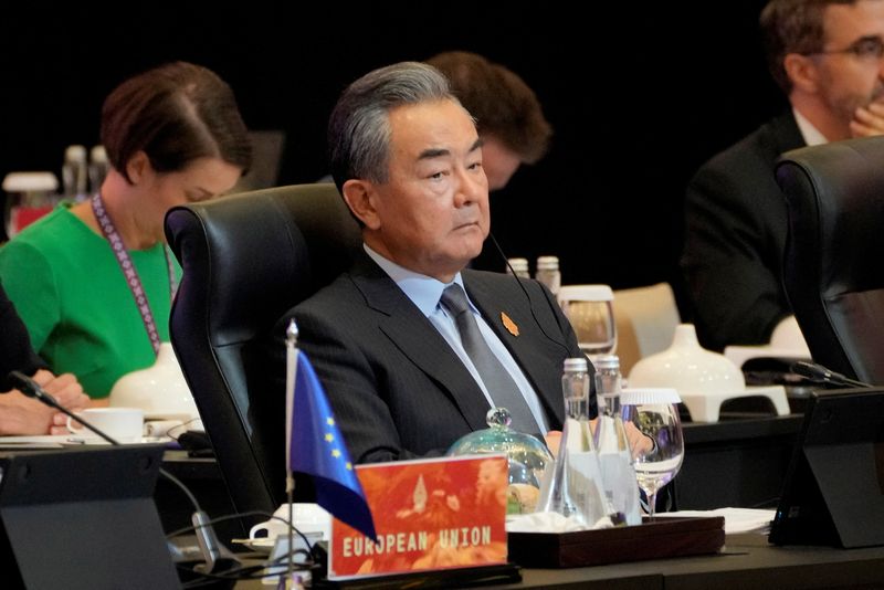 &copy; Reuters. وزير الخارجية الصيني وانغ يي في نوسا دوا في بالي يوم الثامن من يوليو تموز 2022. صورة لرويترز من ممثل لوكالات الأنباء.
