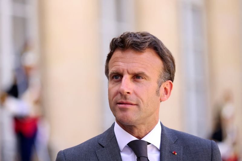 &copy; Reuters. Des investissements en France s'élevant à 6,7 milliards d'euros seront annoncés lundi à Versailles lors de la cinquième édition du sommet "Choose France" instauré par le président Emmanuel Macron, a annoncé l'Elysée. /Photo prise le 5 juillet 20