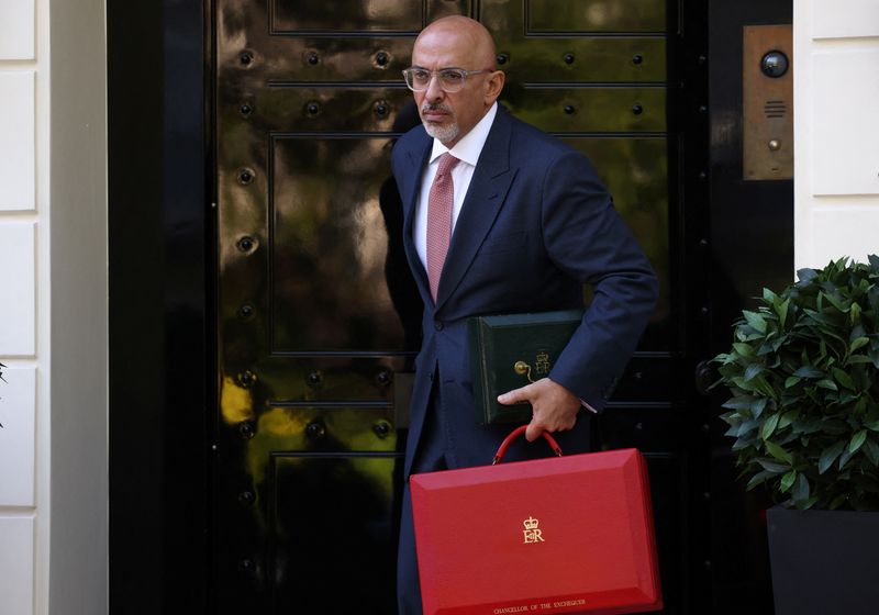 &copy; Reuters. British Chancellor of the Exchequer Nadhim Zahawi leaves his home in central London, Britain, July 11, 2022. REUTERS/Henry Nicholls