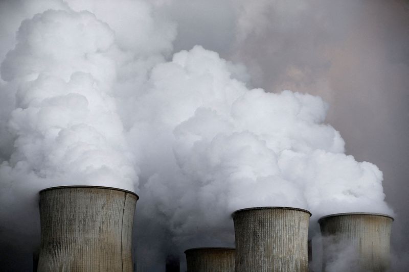 &copy; Reuters. FOTO DE ARCHIVO: Planta de carbón de RWE en Niederaussem