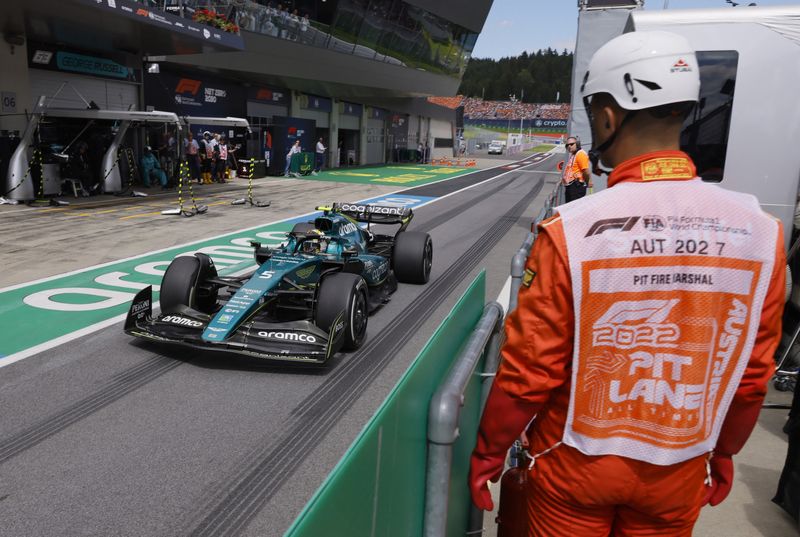 &copy; Reuters.  Jul 10, 2022 

Foto del domingo del Aston Martin de Sebastian Vettel durante el GP de Austria 
Pool via REUTERS/Ronald Wittek