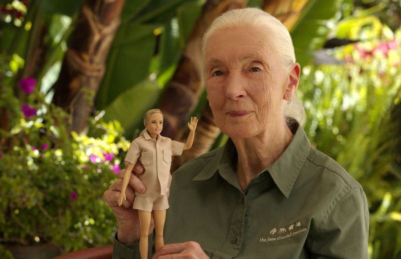 &copy; Reuters. A handout picture shows primatologist Jane Goodall posing with the new Jane Goodall Barbie doll, in Los Angeles, U.S., April 2022. Jane Goodall Institute/Handout via REUTERS