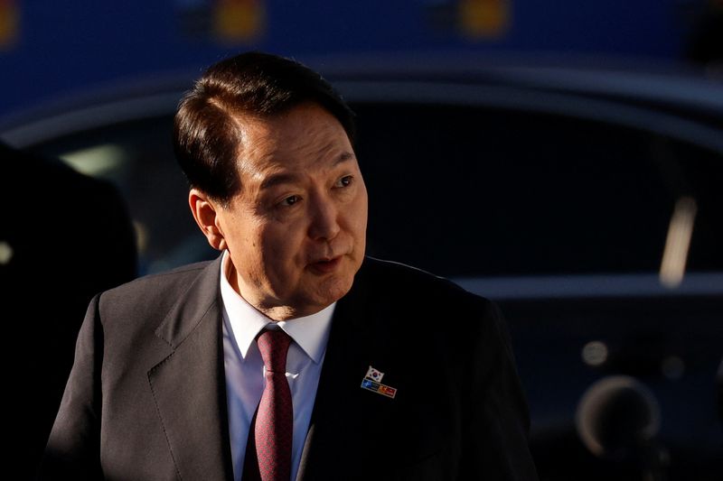 &copy; Reuters. 　７月１２日、韓国当局者は、安倍晋三元首相が銃撃され死亡した事件を受けて、要人警護を強化していると明らかにした。写真は韓国の尹錫悦大統領。マドリードで６月撮影（２０２２年