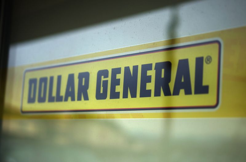 &copy; Reuters. FILE PHOTO: The sign outside the Dollar General store in Westminster, Colorado is pictured December 4, 2014.  REUTERS/Rick Wilking 