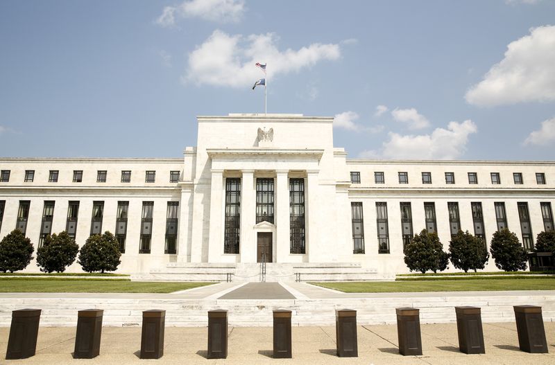 &copy; Reuters. FILE PHOTO: The Federal Reserve building in Washington September 1,  2015.   REUTERS/Kevin Lamarque/