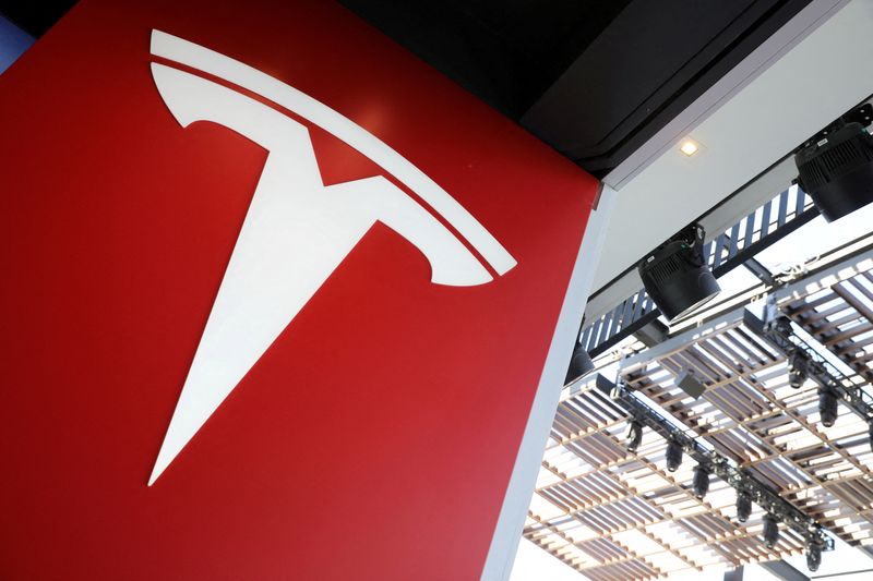 &copy; Reuters. FILE PHOTO: FILE PHOTO: A Tesla logo is seen in Los Angeles, California U.S. January 12, 2018. REUTERS/Lucy Nicholson/File Photo/File Photo