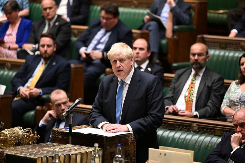 &copy; Reuters. رئيس الوزراء البريطاني بوريس جونسون يتحدث أمام البرلمان في 4 يوليو تموز 2022. صورة من البرلمان حصلت عليها رويترز من طرف ثالث