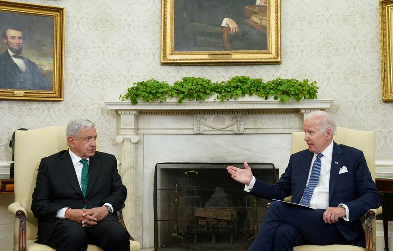 &copy; Reuters. U.S. President Joe Biden meets with Mexican President Andres Manuel Lopez Obrador in the Oval Office of the White House in Washington, U.S., July 12, 2022. REUTERS/Kevin Lamarque