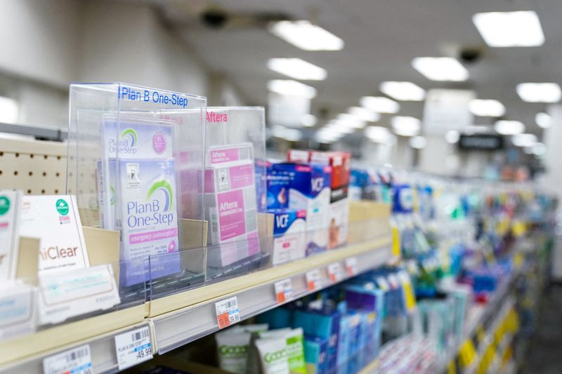 U.S. HHS: pharmacies must fill reproductive health prescriptions