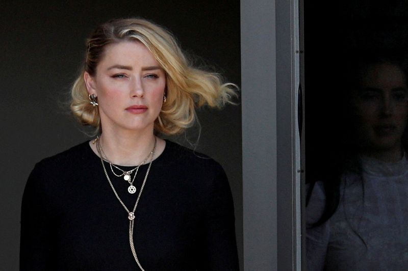 &copy; Reuters. Amber Heard deixa o Tribunal do Circuito do Condado de Fairfax ao fim do julgamento de difamação movido por seu ex-marido, Johnny Depp, Virgínia, EUA
01/06/2022
REUTERS/Tom Brenner