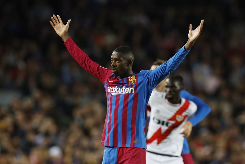 &copy; Reuters. Ousmane Dembélé durante partida contra o Rayo Vallecano pelo Campeonato Espanhol
24/04/2022 REUTERS/Albert Gea