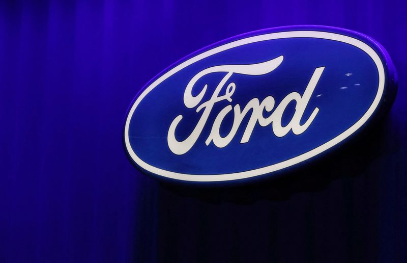 &copy; Reuters. FILE PHOTO: The Ford logo is seen at the North American International Auto Show in Detroit, Michigan, U.S., January 15, 2019. REUTERS/Brendan McDermid/