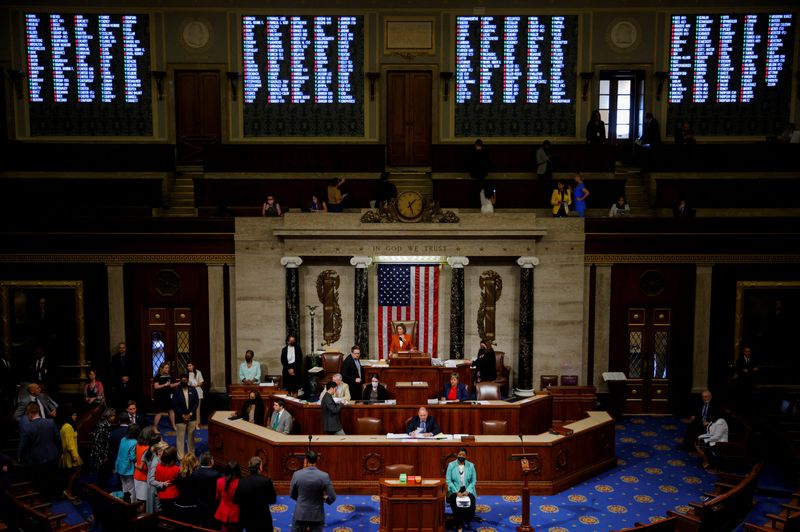 &copy; Reuters. FILE PHOTOl U.S. Speaker of the House Nancy Pelosi (D-CA) leads the U.S. House of Representatives in passing the "Bipartisan Safer Communities Act" gun safety legislation in the House Chamber on Capitol Hill in Washington, June 24, 2022.  REUTERS/Jim Bour