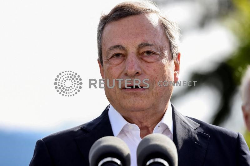 &copy; Reuters. Il presidente del Consiglio Mario Draghi a Schloss Elmau, in Germania. REUTERS/Lukas Barth/