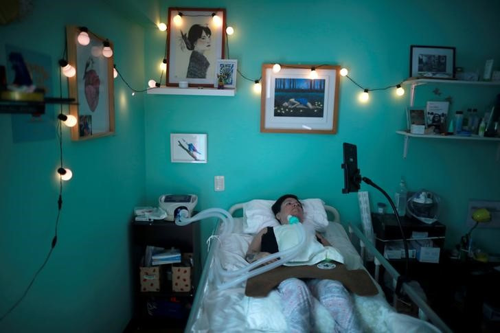 &copy; Reuters. Foto de archivo ilustrativa de Ana Estrada, en su casa en Lima 
Feb 7, 2020. REUTERS/Sebastian Castaneda 
PROHIBIDA SU REVENTA O SU USO COMO ARCHIVO