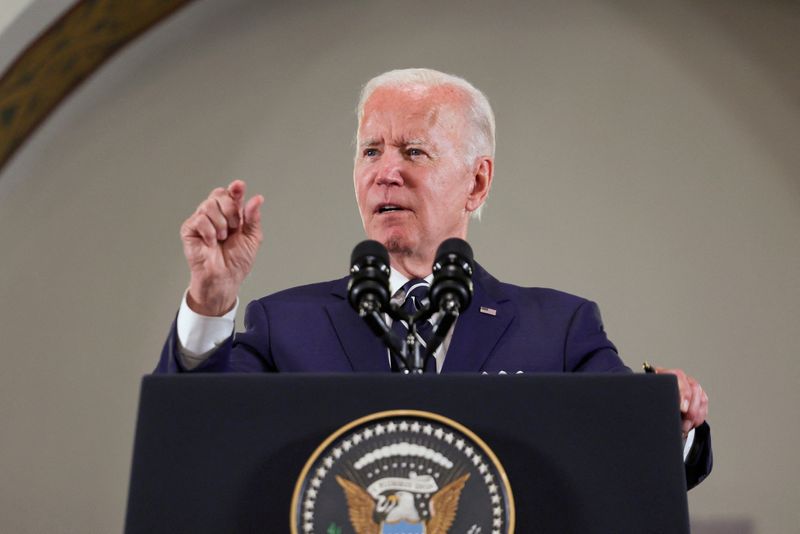 Biden creates board to resolve disputes between freight rail carriers and unions