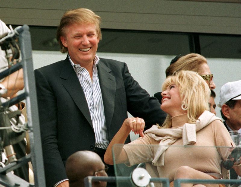 &copy; Reuters. Donald Trump e a então mulher, Ivana Trump, em setembro de 1997
07/09/1997
REUTERS/Mike Blake